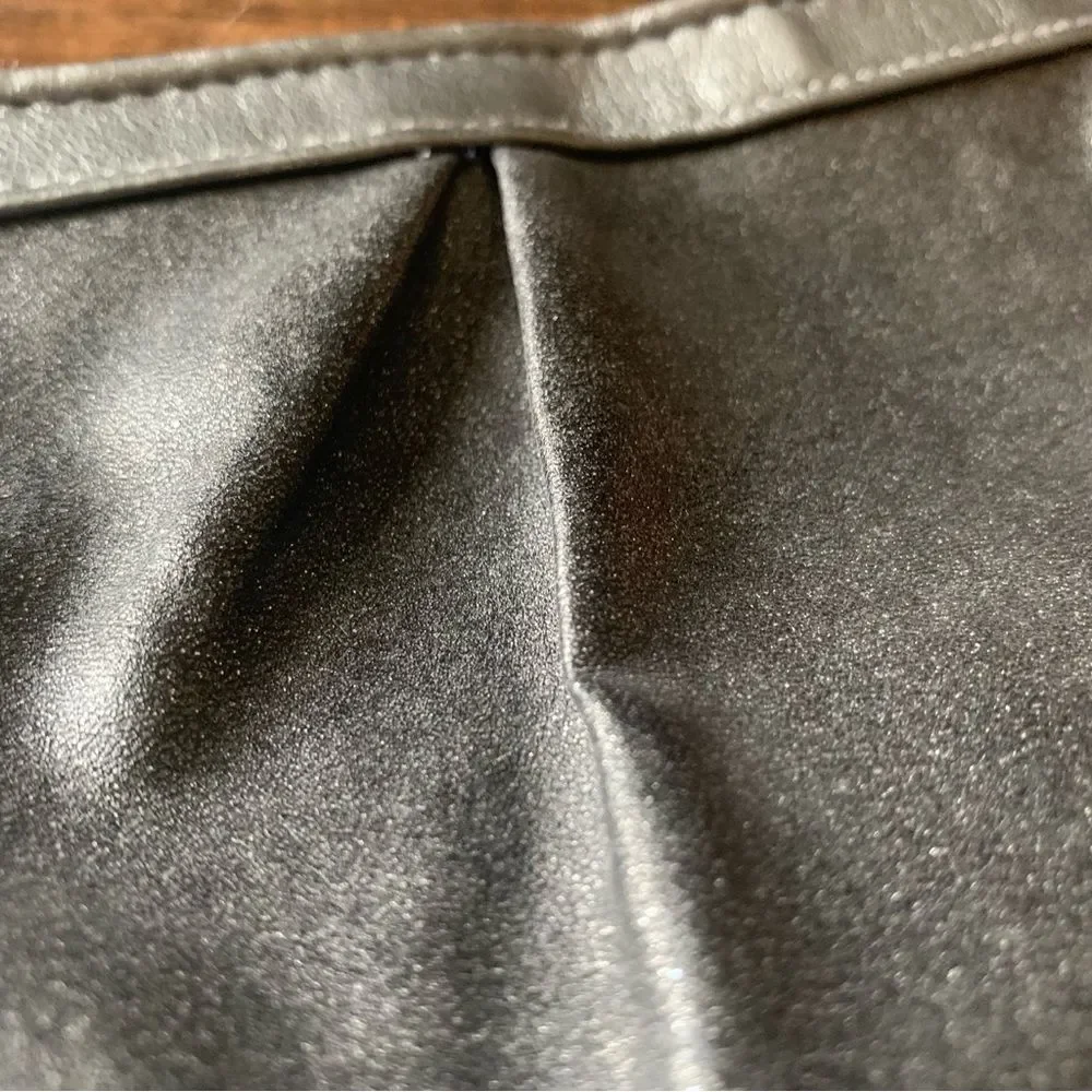 The Body Shop Gray and Black Glitter Sparkle Make-Up Cosmetic Bag with Zip Top